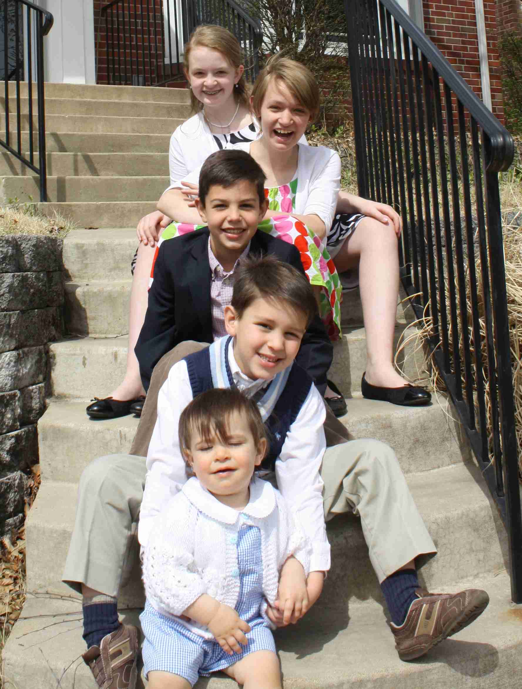 2015-04-05 Easter Townie Cousins Stairs.jpg